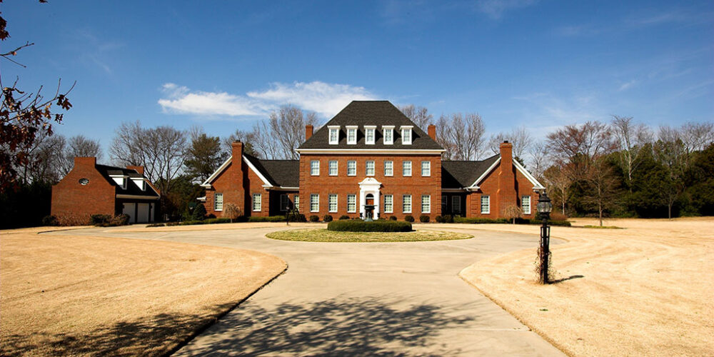 Colonial styled home by Glenn Cope Custom Home Builders