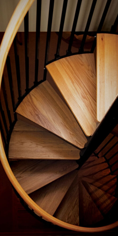 Spiral staircase by Glenn Cope Custom Home Builders