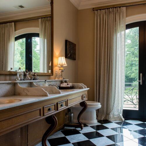Master bathroom by Glenn Cope Custom Home Builders