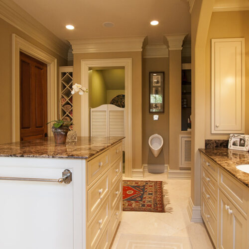 Master bathroom by Glenn Cope Custom Home Builders