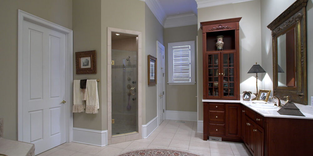 Master bathroom by Glenn Cope Custom Home Builders