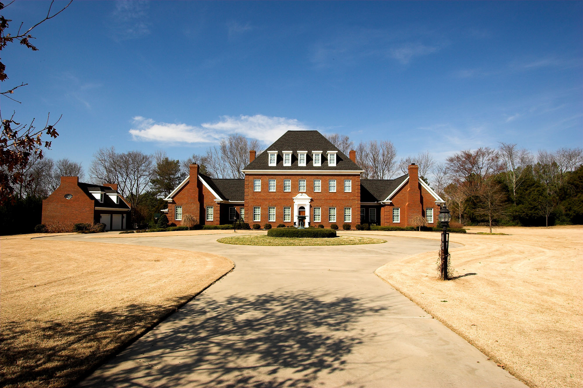 Colonial styled home by Glenn Cope Custom Home Builders